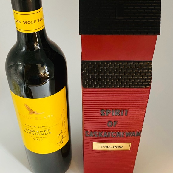 Whisky Decanter, "Spirit of Saskatchewan", 1990, 85th Ann. of Province, RARE - Picture 2 of 3